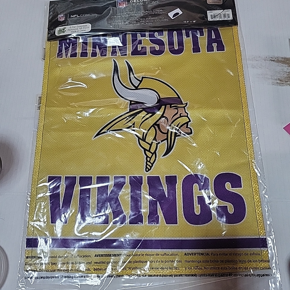 NFL Vikings Purple and Gold Decorative Garden Flag 12by 18" Double Sided